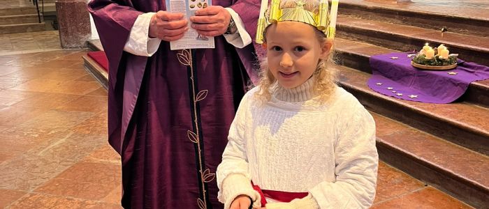 Lucia schenkt den Menschen Licht und Liebe